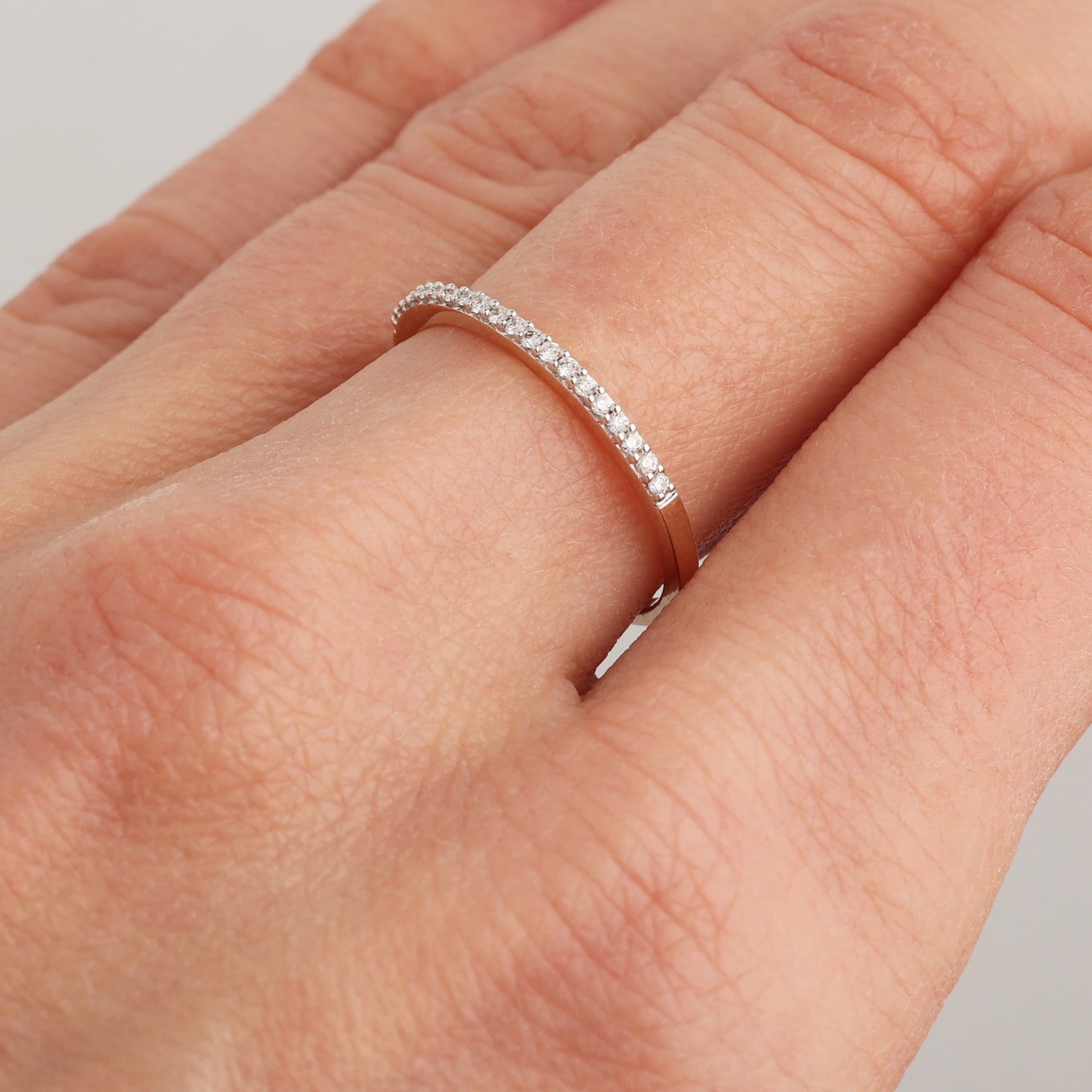 Gredzens ar Dimantiem 0.10 ct, Sarkanais zelts 585° (14K)