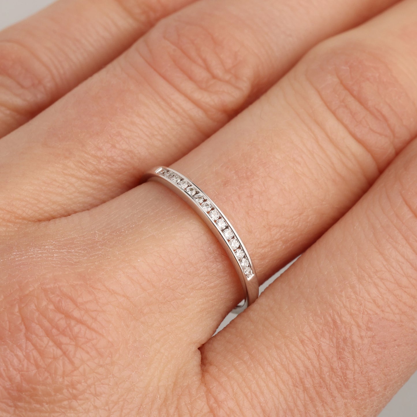 Gredzens ar Dimantiem 0.10 ct, Baltais zelts 585° (14K)