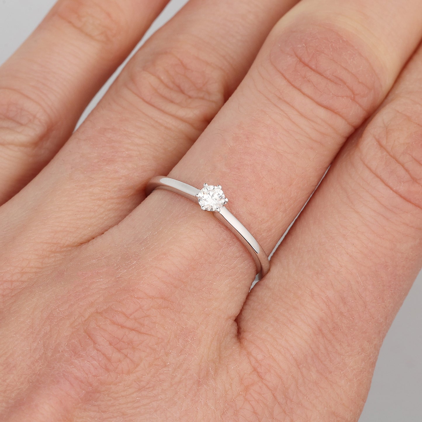 Saderināšanās gredzens ar Dimantu 0.15 ct, Baltais zelts 585° (14K)