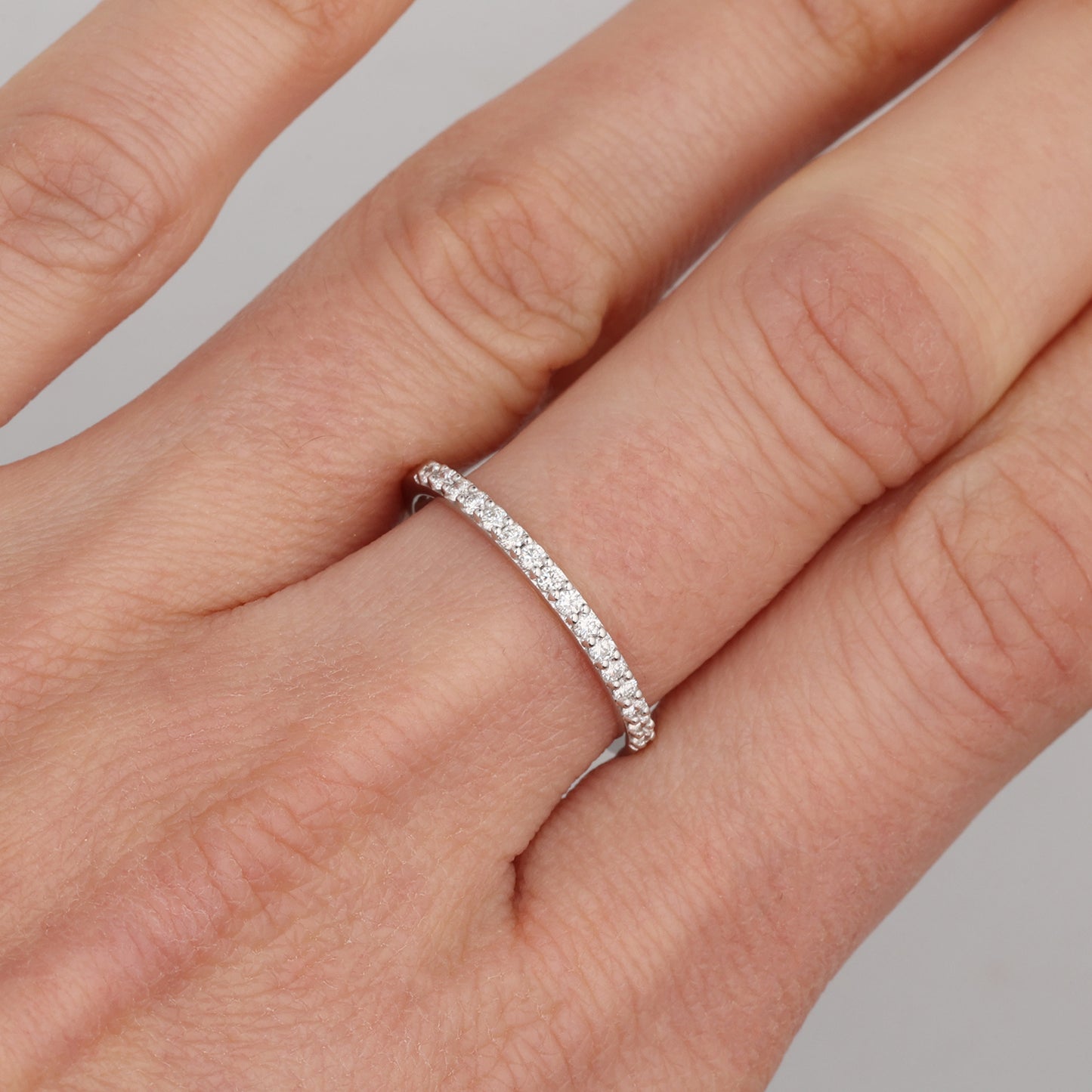 Gredzens ar Dimantiem 0.20 ct, Baltais zelts 585° (14K)