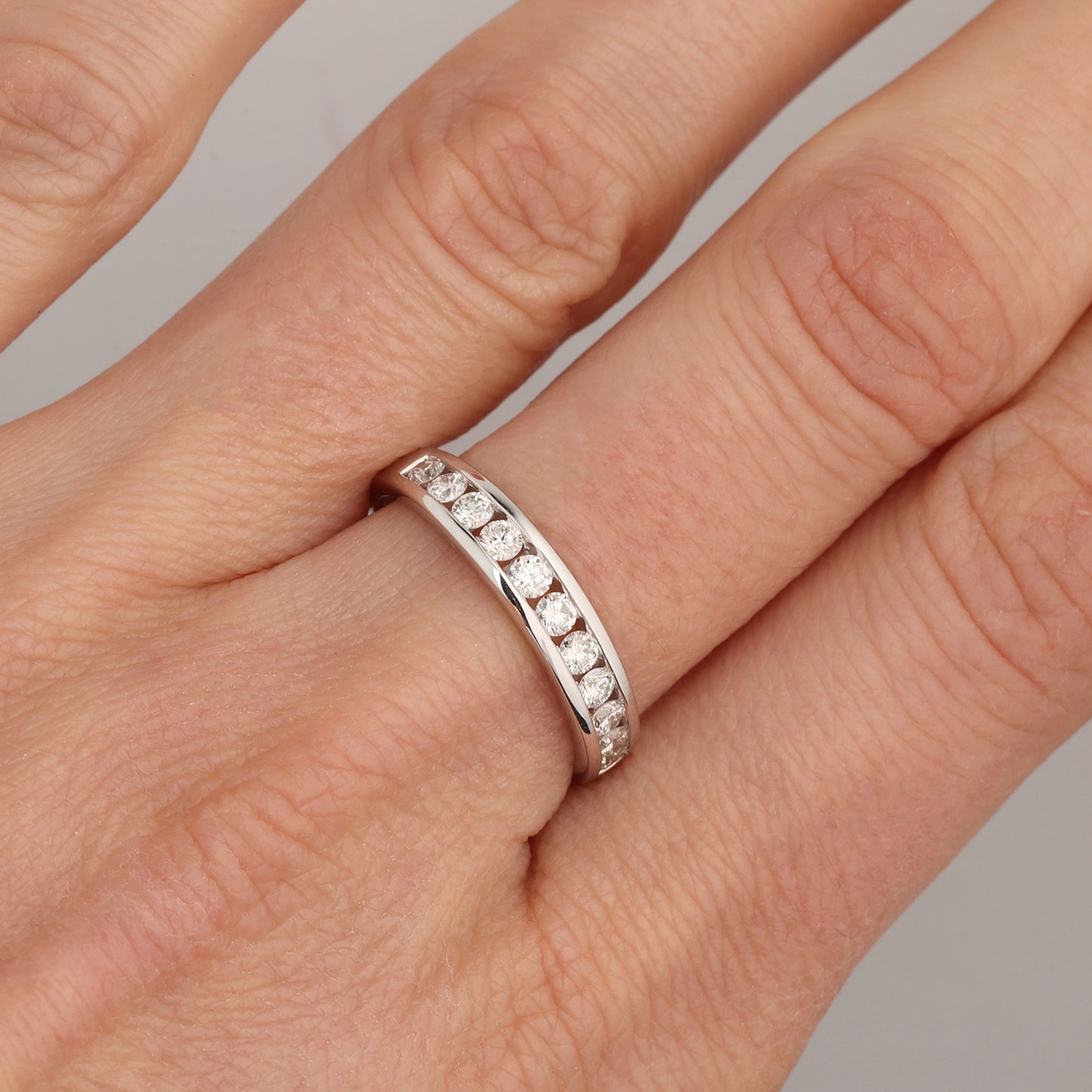 Gredzens ar Dimantiem 0.51 ct, Baltais zelts 585° (14K)