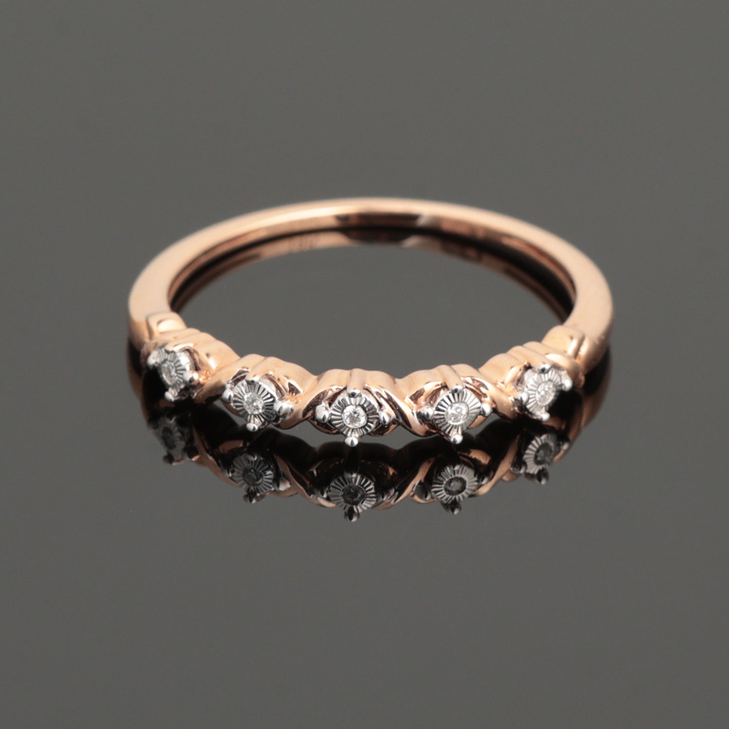 Gredzens ar Dimantiem 0.02 ct, Sarkanais zelts 585° (14K) | Rīga – Fine Cast Gems