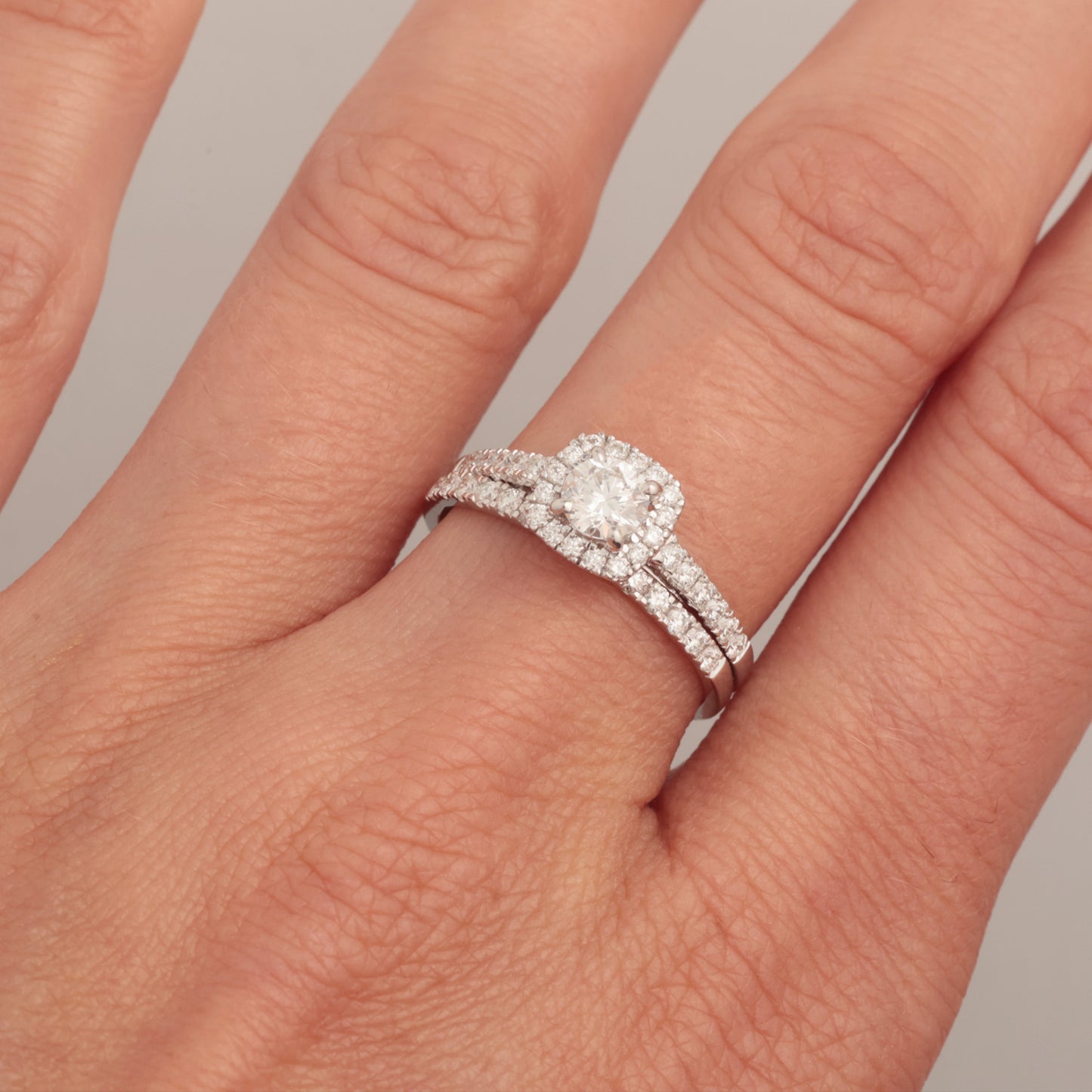 Rings with Diamonds 0.95 ct, White Gold 585° (14K)