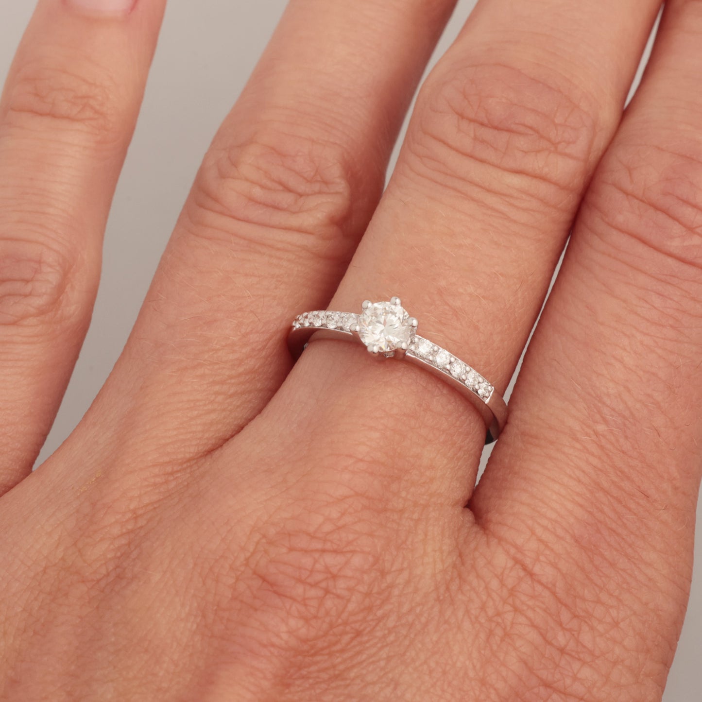 Ring with Diamonds 0.55 ct, White Gold 585° (14K)