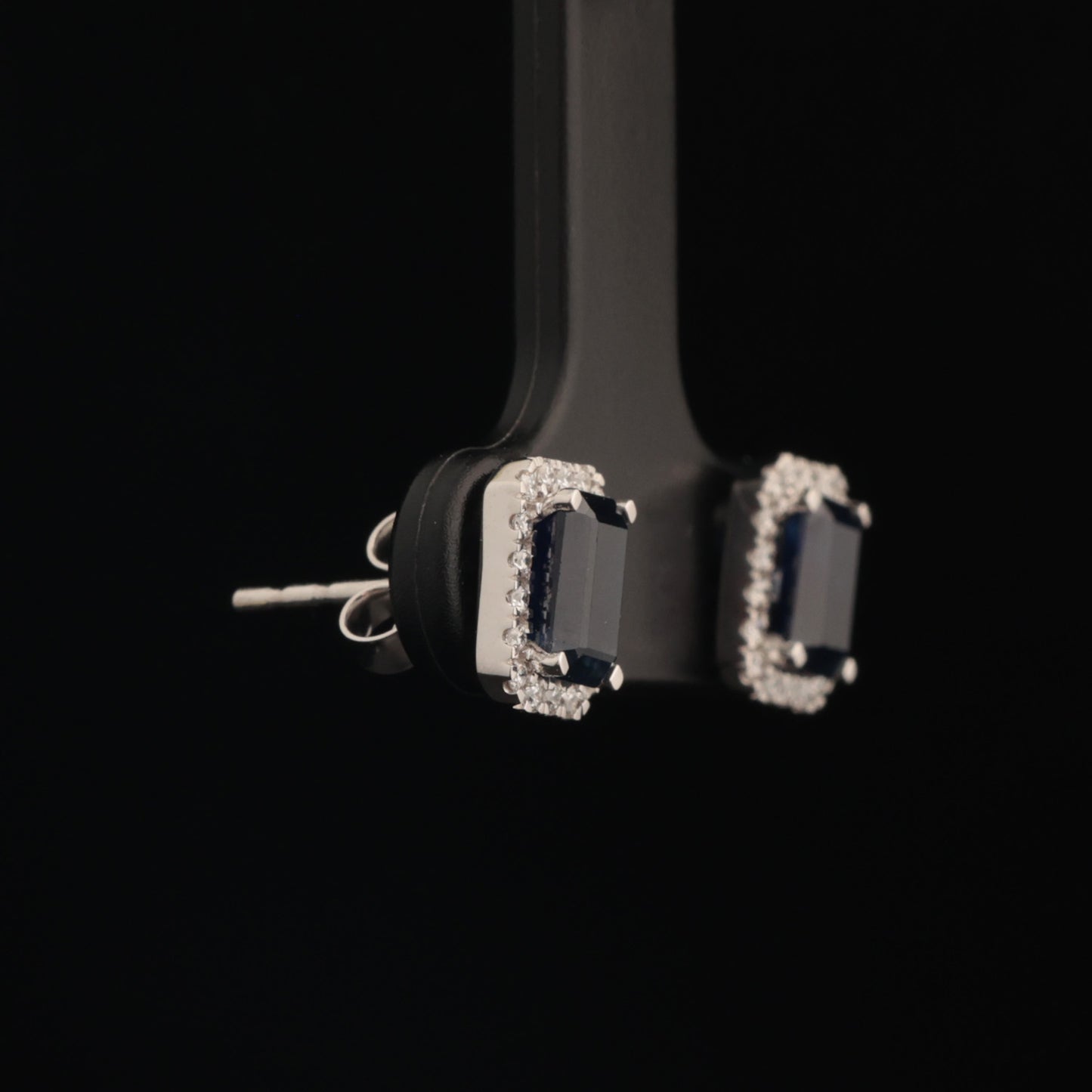 Earrings with Sapphire 1.50 ct, White Gold 585° (14K)