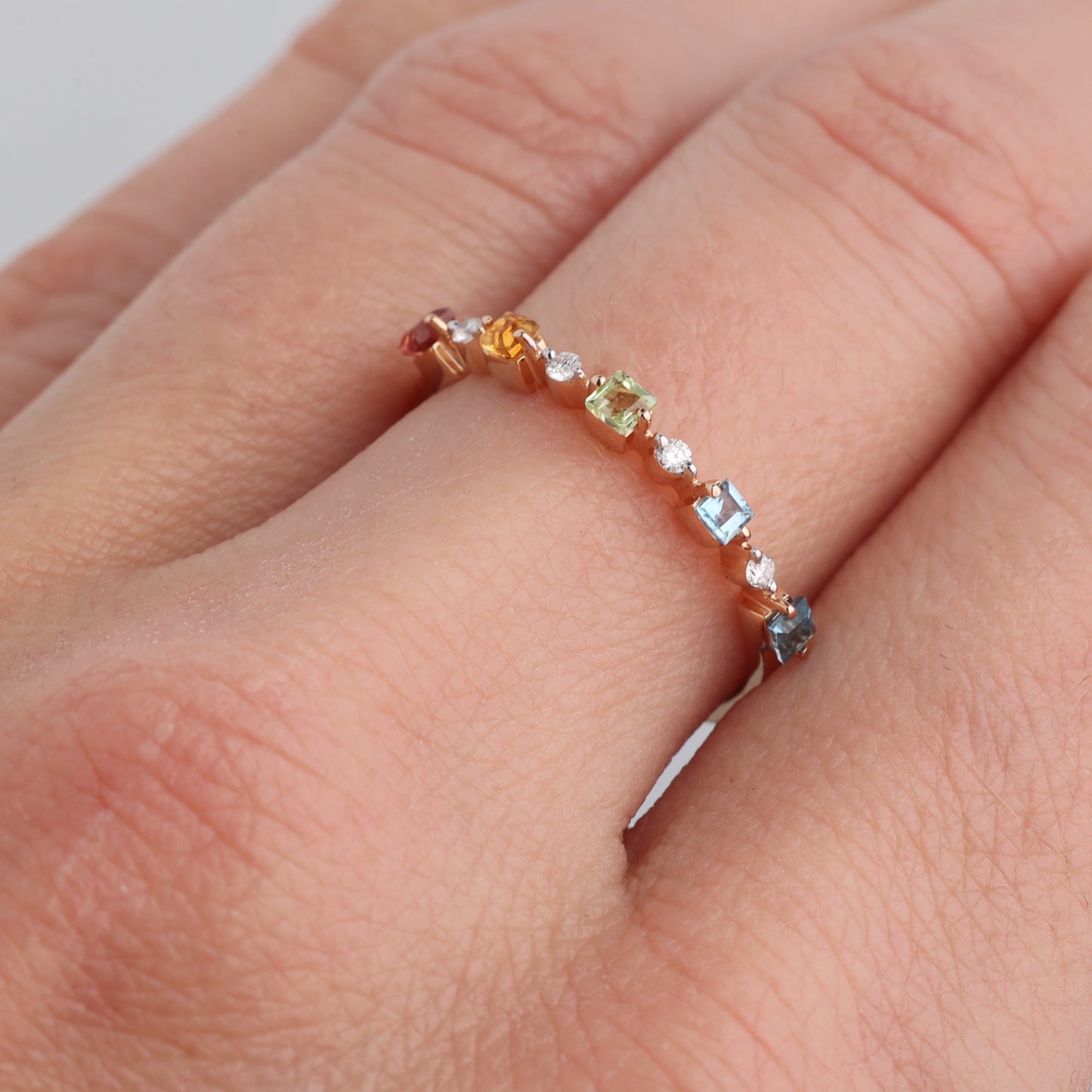 Daudzkrāsains Gredzens ar Dimantiem 0.05 ct, Sarkanais zelts 585° (14K)