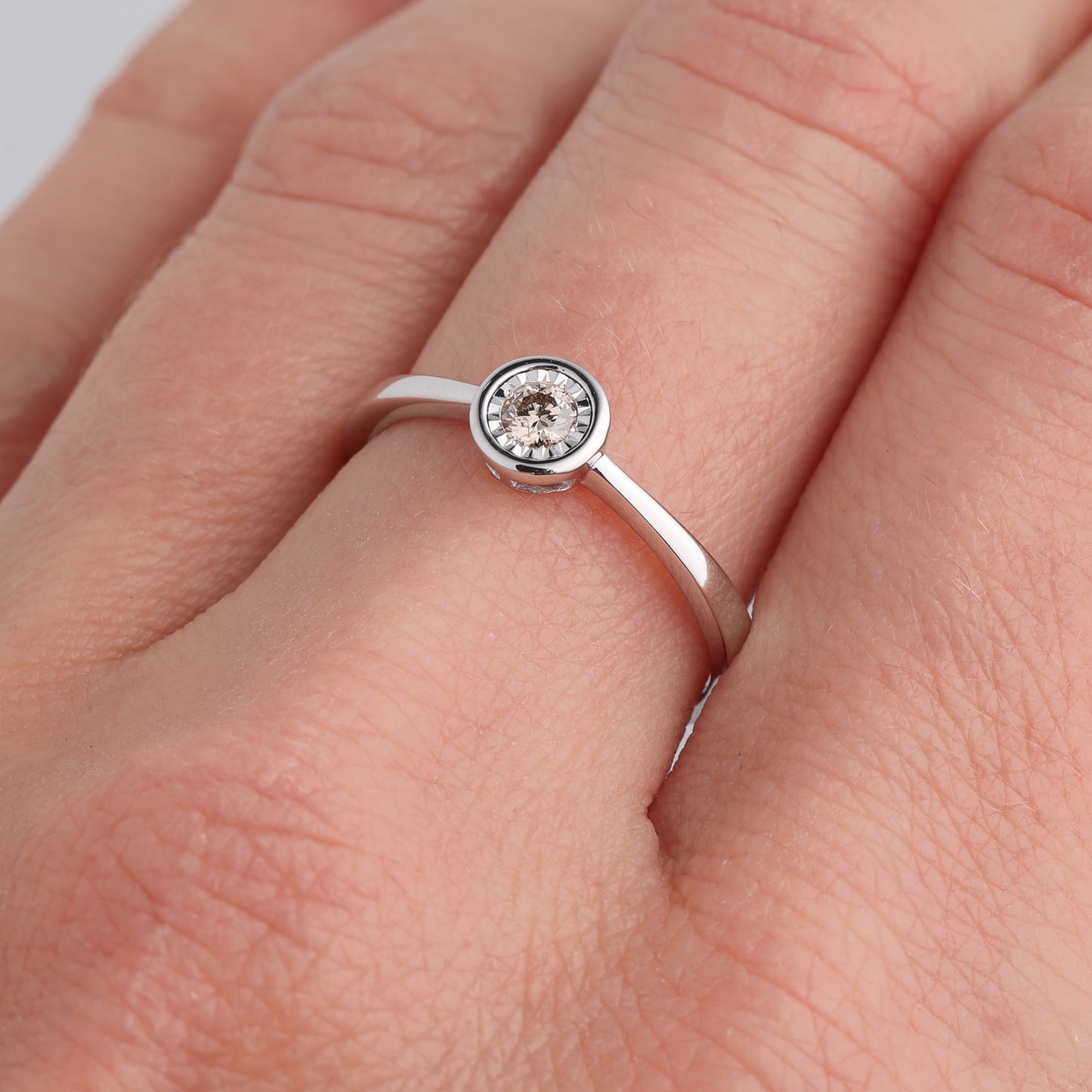 Ring with Diamond 0.12 ct, White Gold 585° (14K)