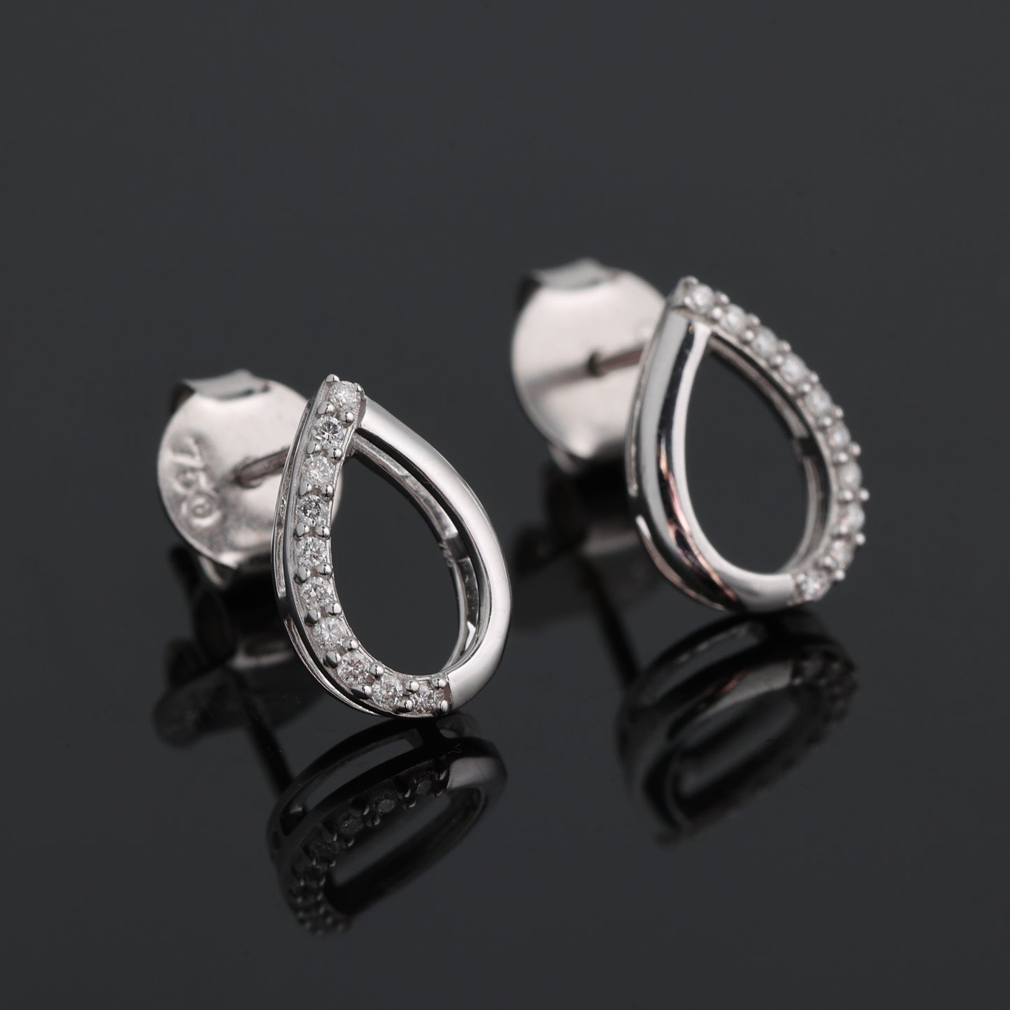 Auskari ar Dimantiem 0.08 ct, Baltais zelts 750° (18K)