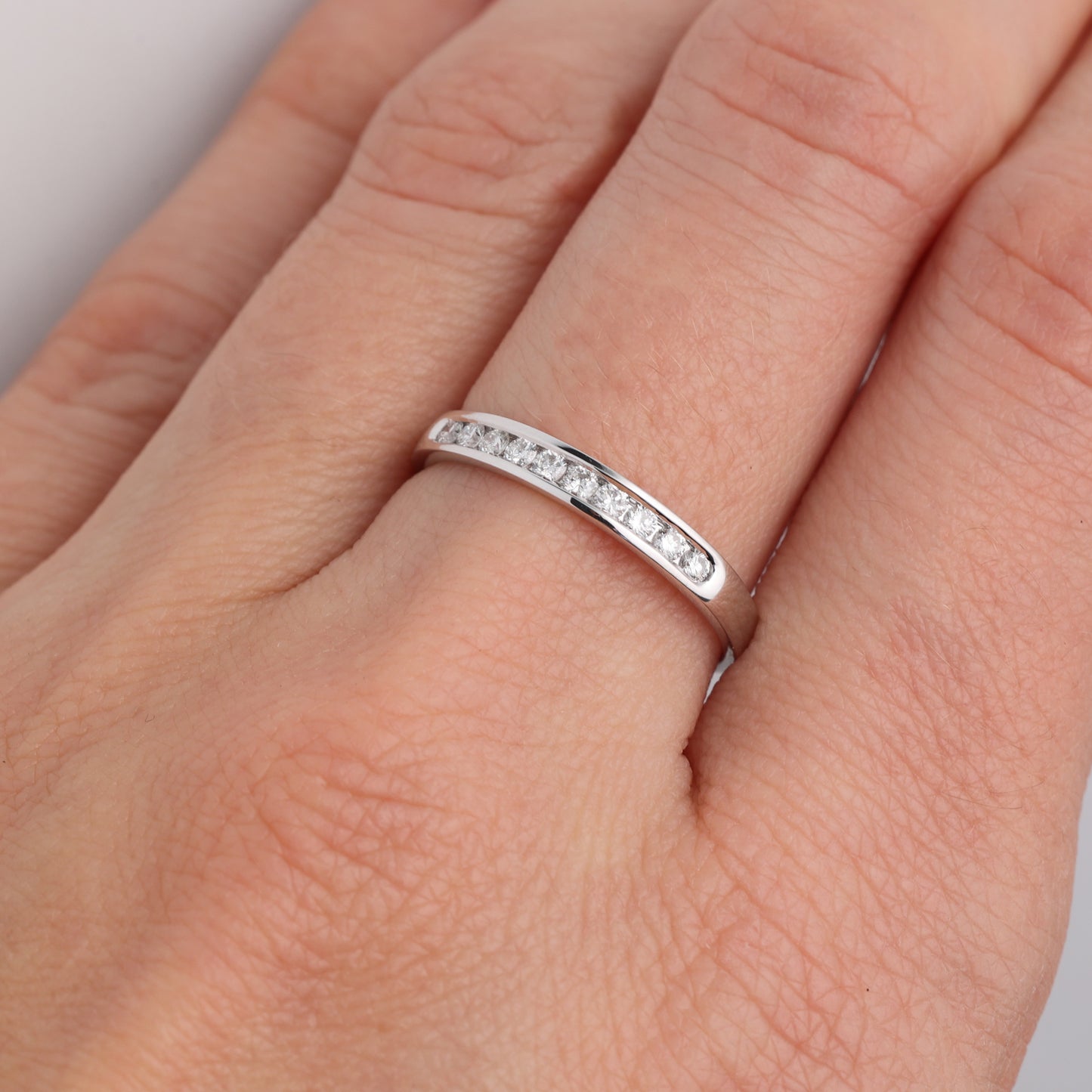 Gredzens ar Dimantiem 0.20 ct, Baltais zelts 750° (18K)