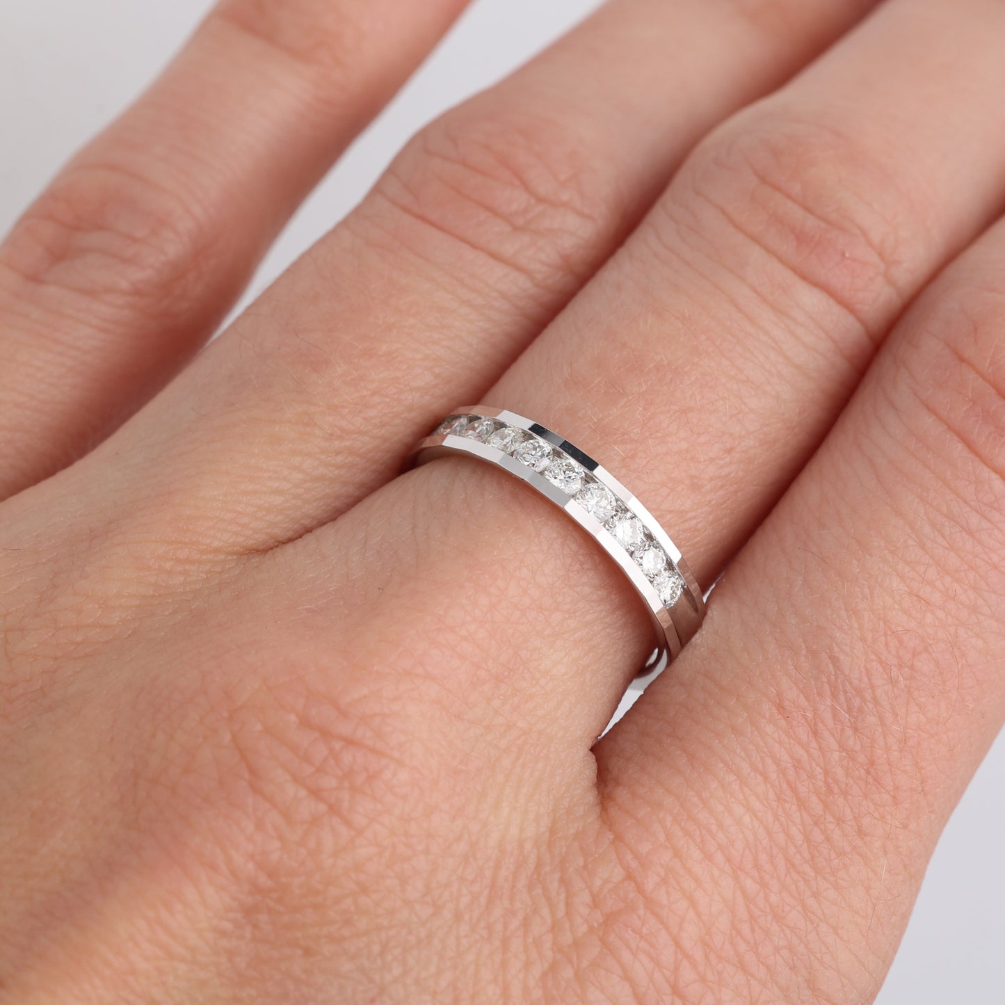 Gredzens ar Dimantiem 0.50 ct, Baltais zelts 750° (18K)