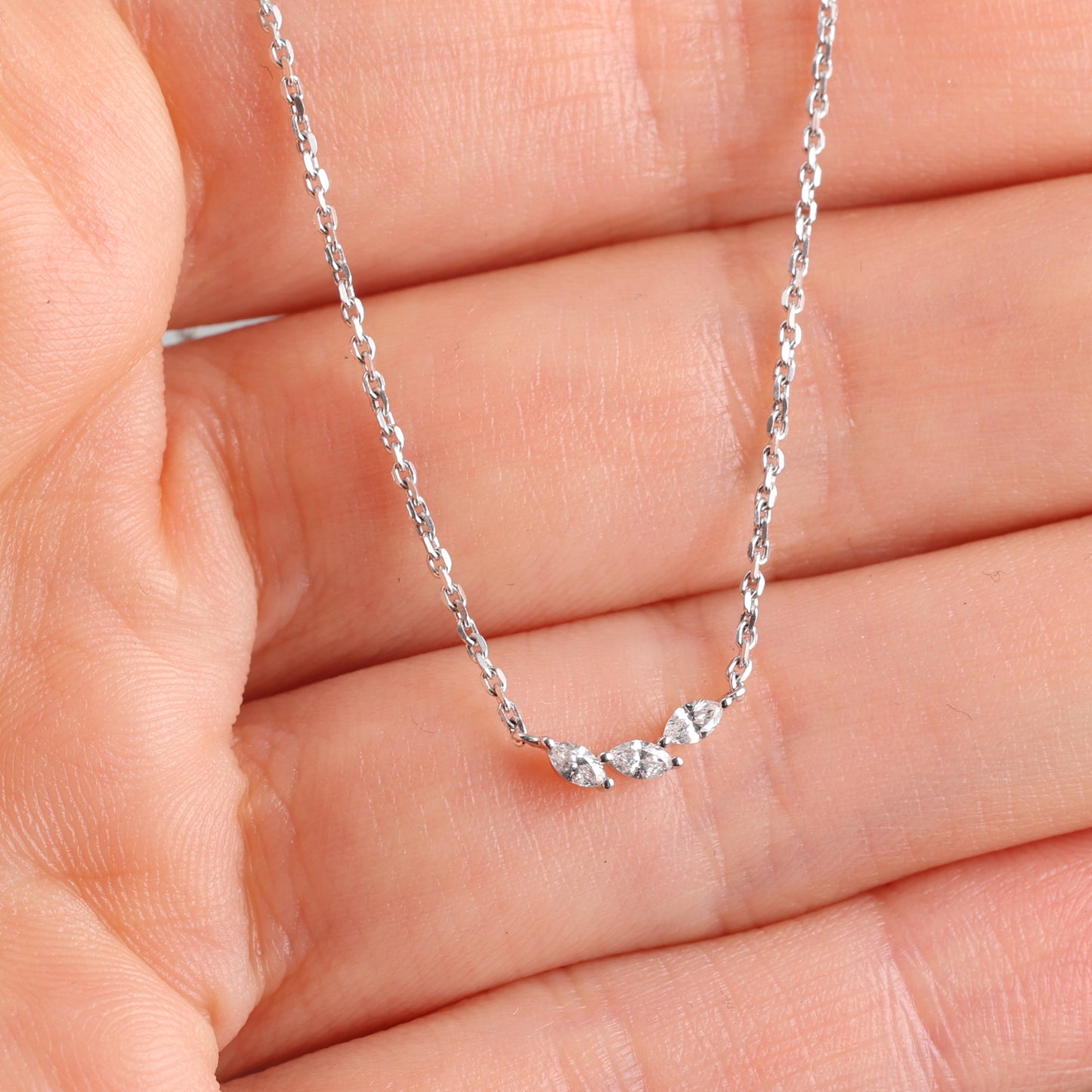 Pendant with Diamonds 0.10 ct, White Gold 750° (18K)