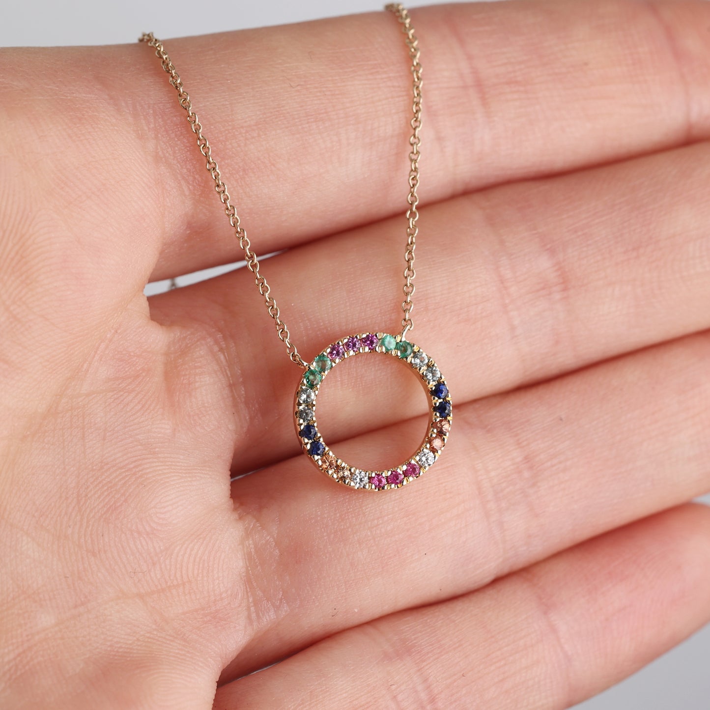 Daudzkrāsains Kulons ar ķēdi un Dārgakmeņiem 0.25 ct, Dzeltenais zelts 585° (14K)