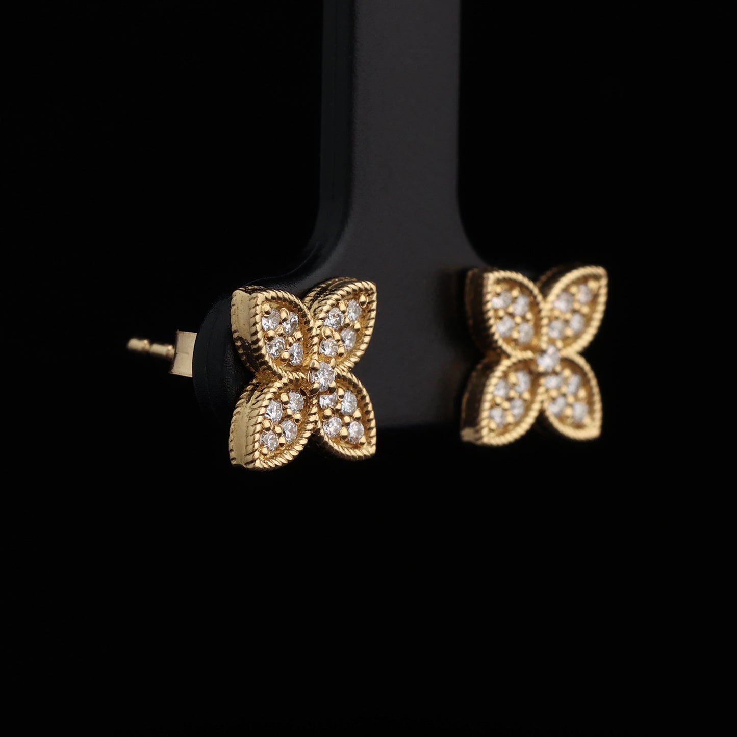 Auskari ar Dimantiem 0.30 ct, Dzeltenais zelts 750° (18K)