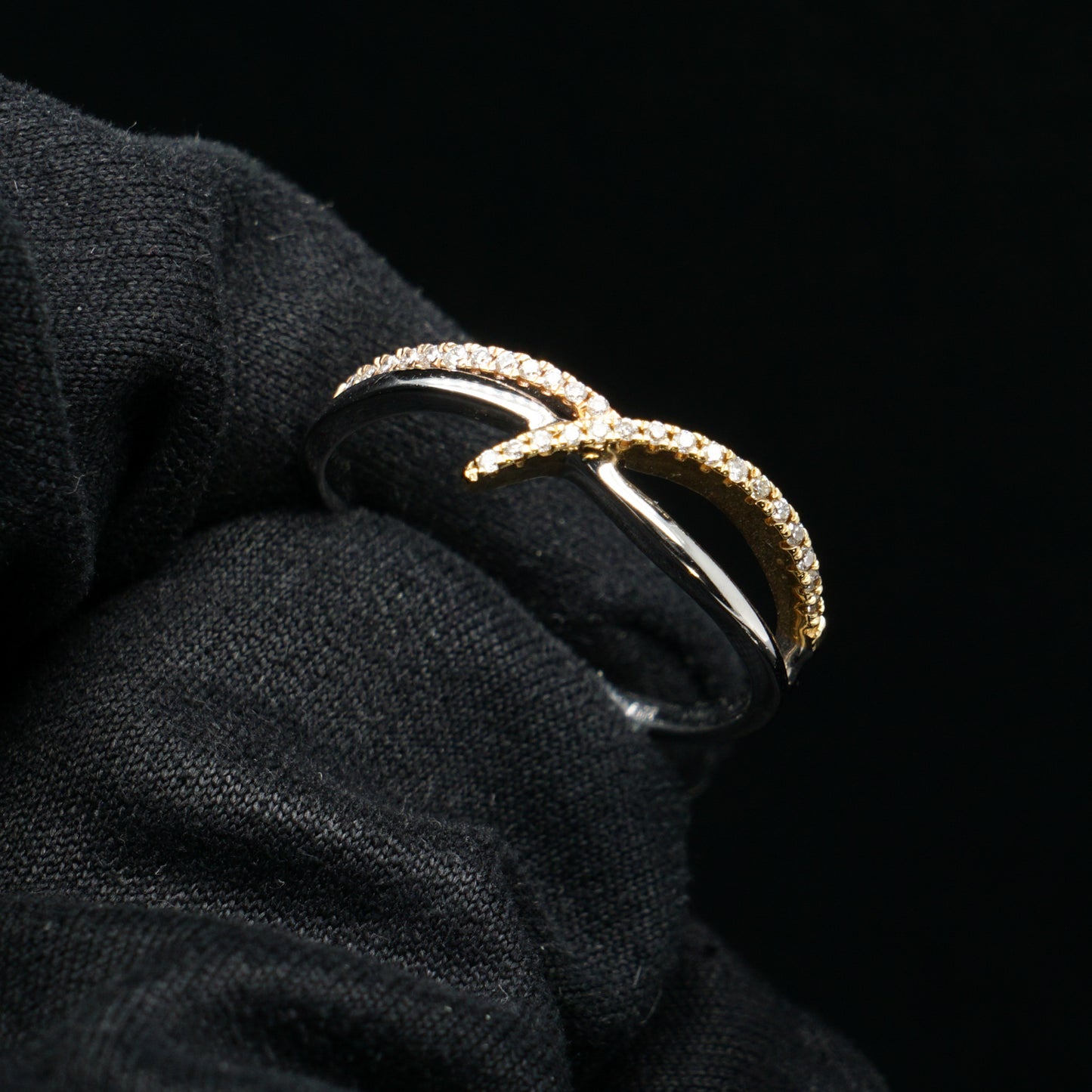 Кольцо с Бриллиантами 0.09 карат, Желтое и Белое золото 750° (18K)