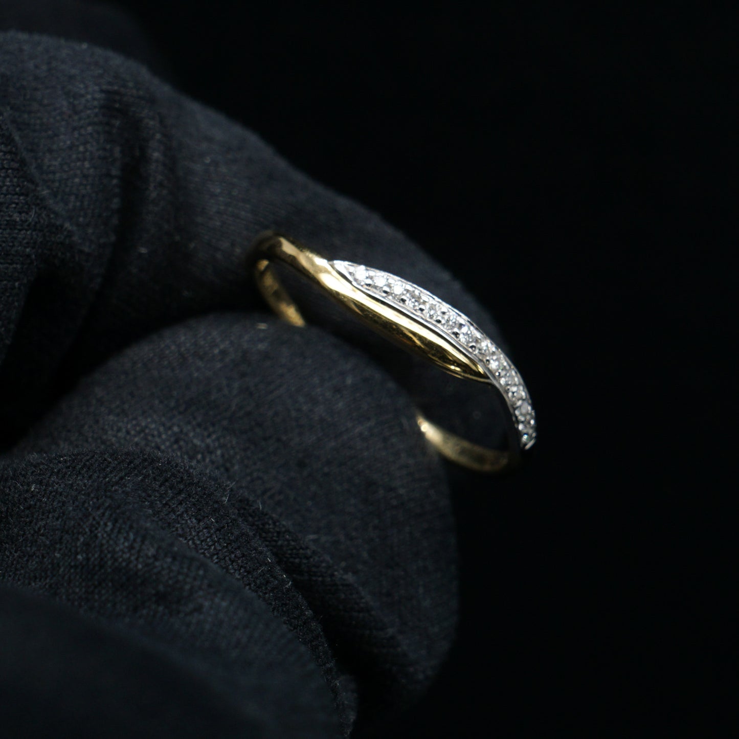 Кольцо с Бриллиантами 0.06 карат, Желтое и Белое золото 750° (18K)