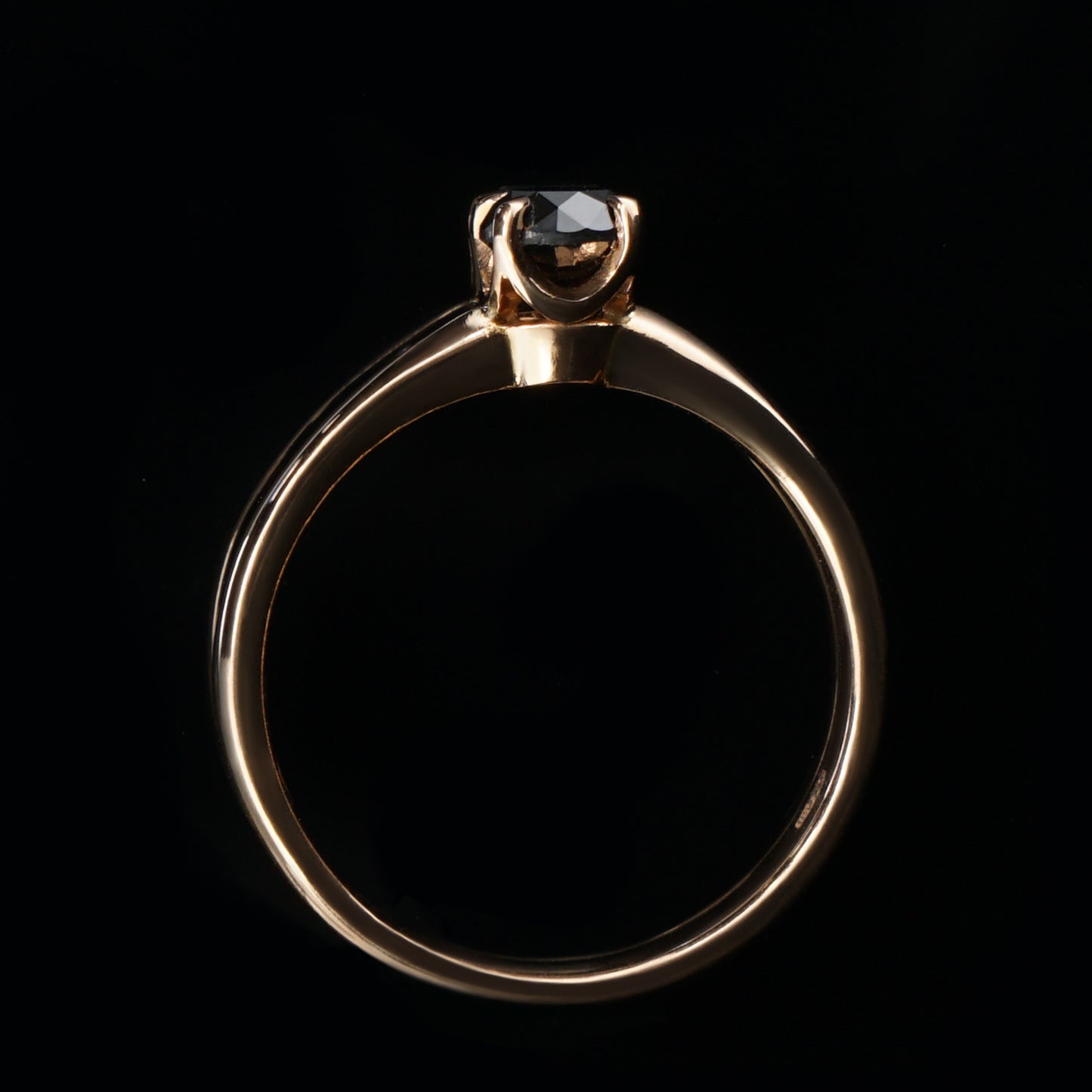 Кольцо с Черным Бриллиантом 0.50 карат, Красное золото 750° (18К)