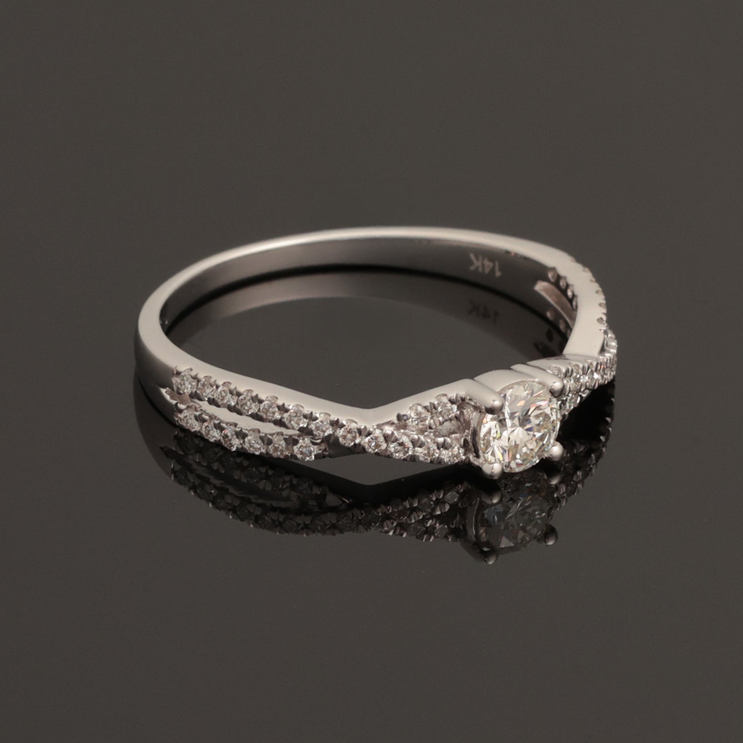 Кольцо с бриллиантами 0.43 ct, белое золото 585° (14K)