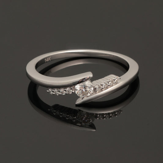 Gredzens ar dimantiem 0.20 ct, baltais zelts 585° (14K)
