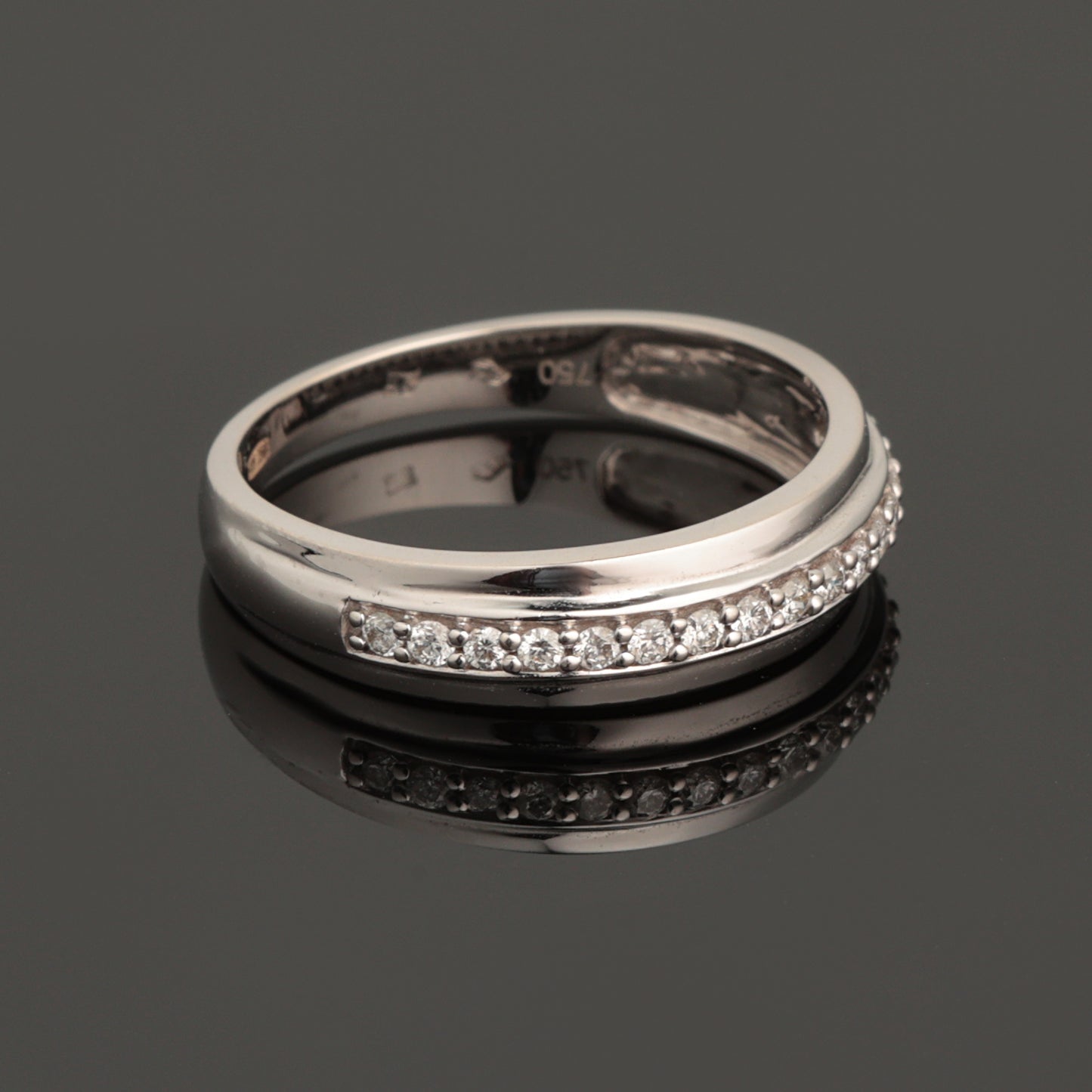 Ring with Diamonds 0.19 ct, White Gold 750° (18K)