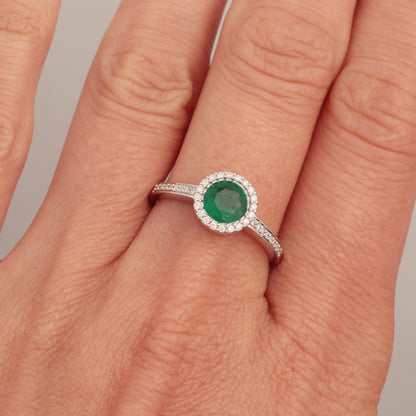 Ring with Emerald 0.75 ct, White Gold 585° (14K)