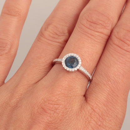 Ring with Sapphire 1.15 ct, White Gold 585° (14K)