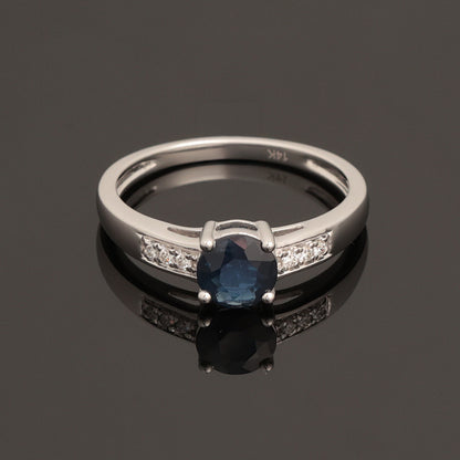 Ring with Sapphire 0.80 ct, White Gold 585° (14K)