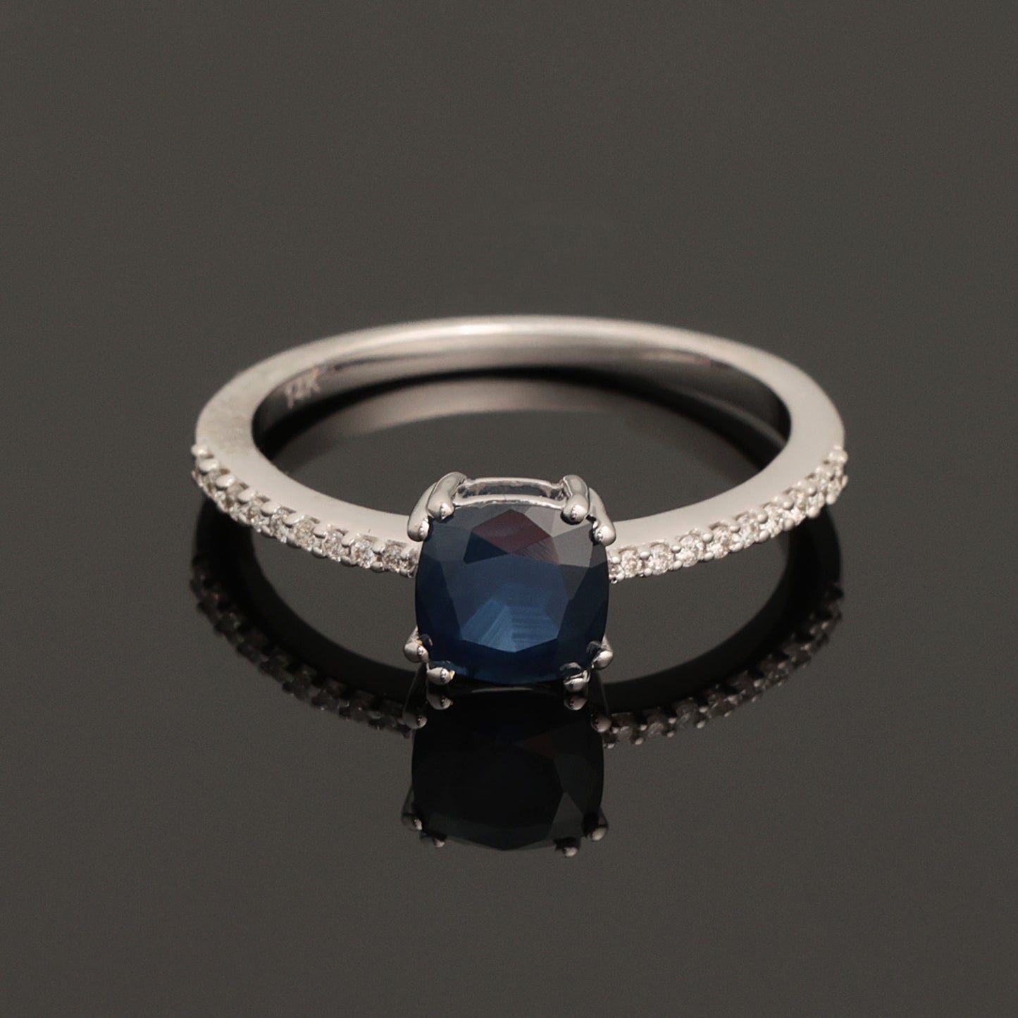 Ring with Sapphire 1.30 ct, White Gold 585° (14K)