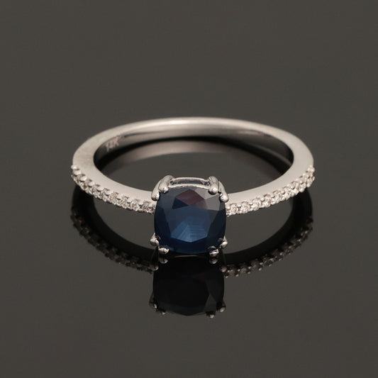 Gredzens ar safīru 1,30 ct un dimantiem 0,15 ct, baltā zelta 585° (14K)