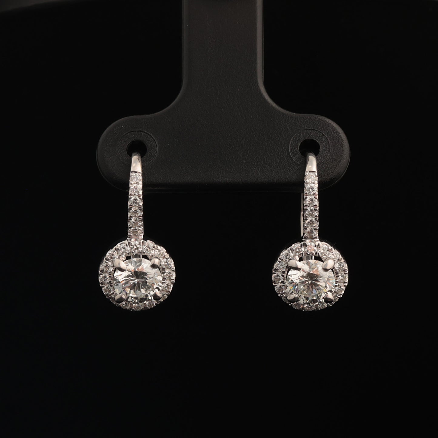 Auskaru pāris ar dimantiem 1.10 ct, baltais zelts 585° (14K)