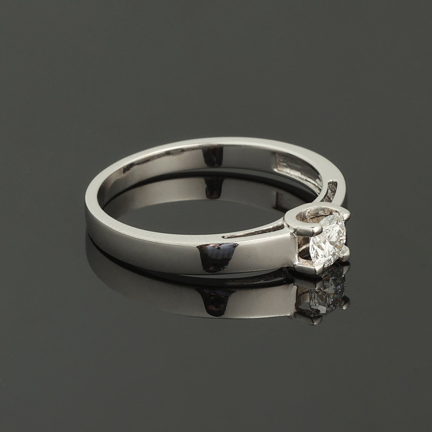 Gredzens ar Dimantiem 0.21 ct, Baltais zelts 585° (14K) 