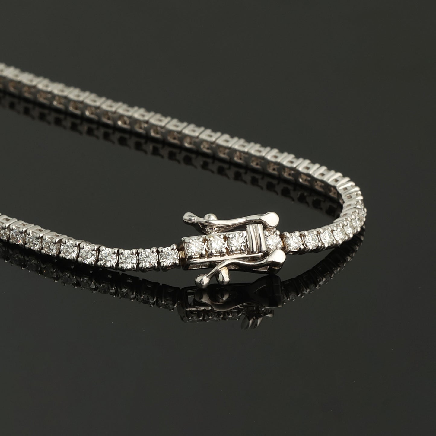 Tenisa aproce ar Dimantiem 2.01 ct, Baltais zelts 585° (14K)