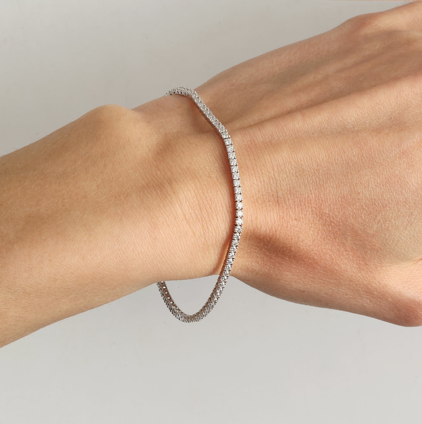 Tenisa aproce ar Dimantiem 2.01 ct, Baltais zelts 585° (14K)