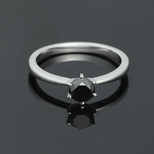 Gredzens ar Melno Dimantu 1.05 ct, Baltais zelts 585° (14K) 