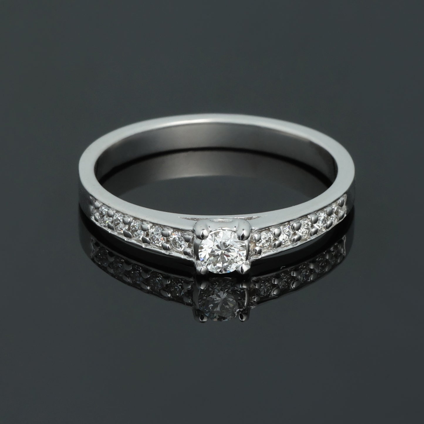 Gredzens ar Dimantiem 0.30 ct, Baltais zelts 585° (14K) 