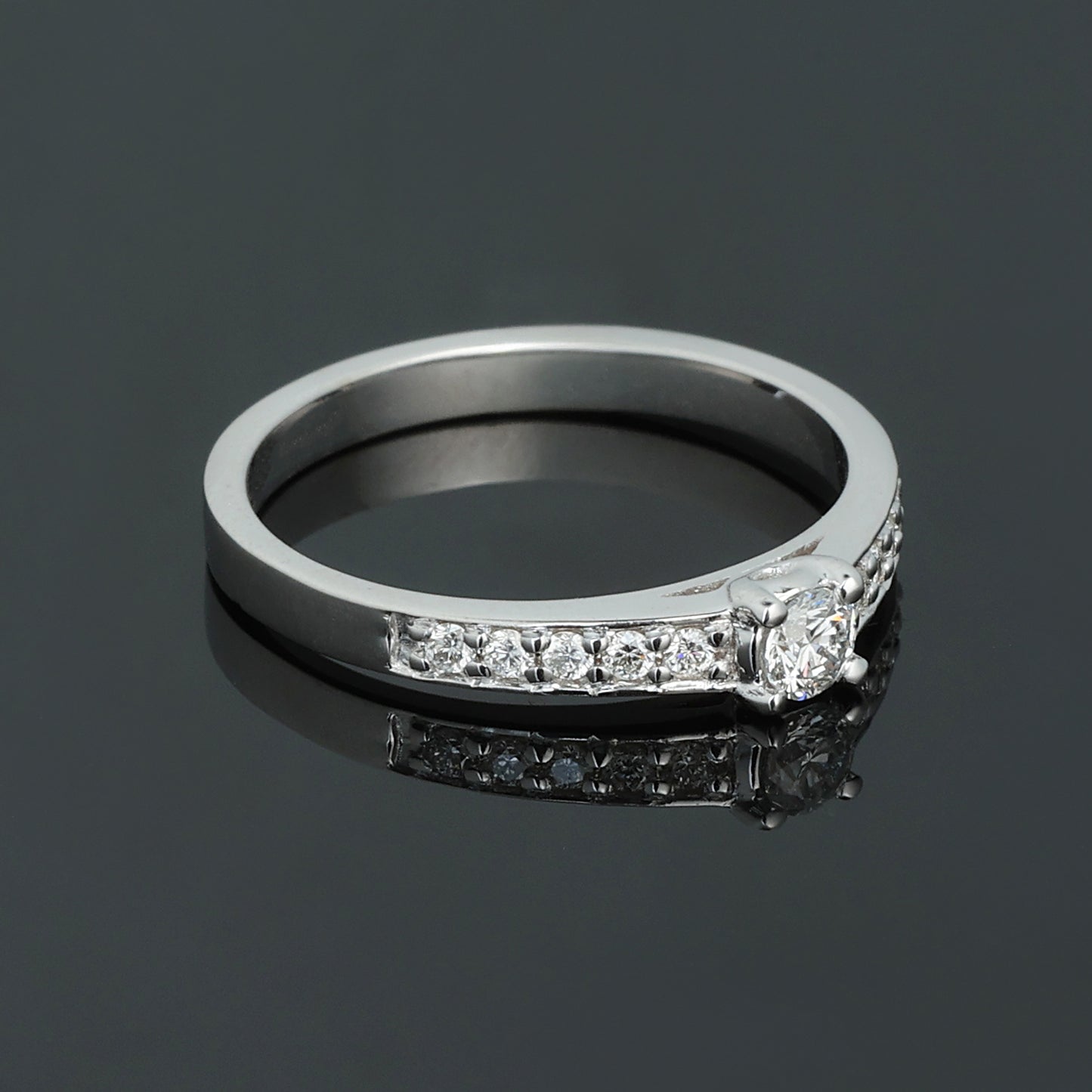 Gredzens ar Dimantiem 0.30 ct, Baltais zelts 585° (14K) 