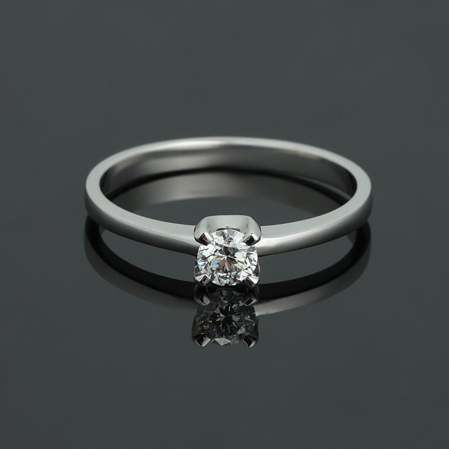 Gredzens ar Dimantiem 0.25 ct, Baltais zelts 585° (14K) 