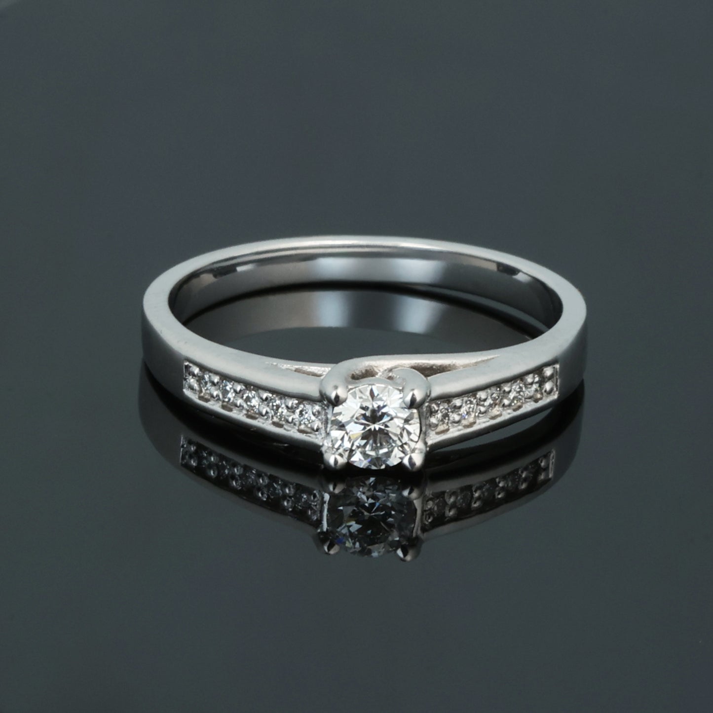 Gredzens ar Dimantiem 0.35 ct, Baltais zelts 585° (14K) 