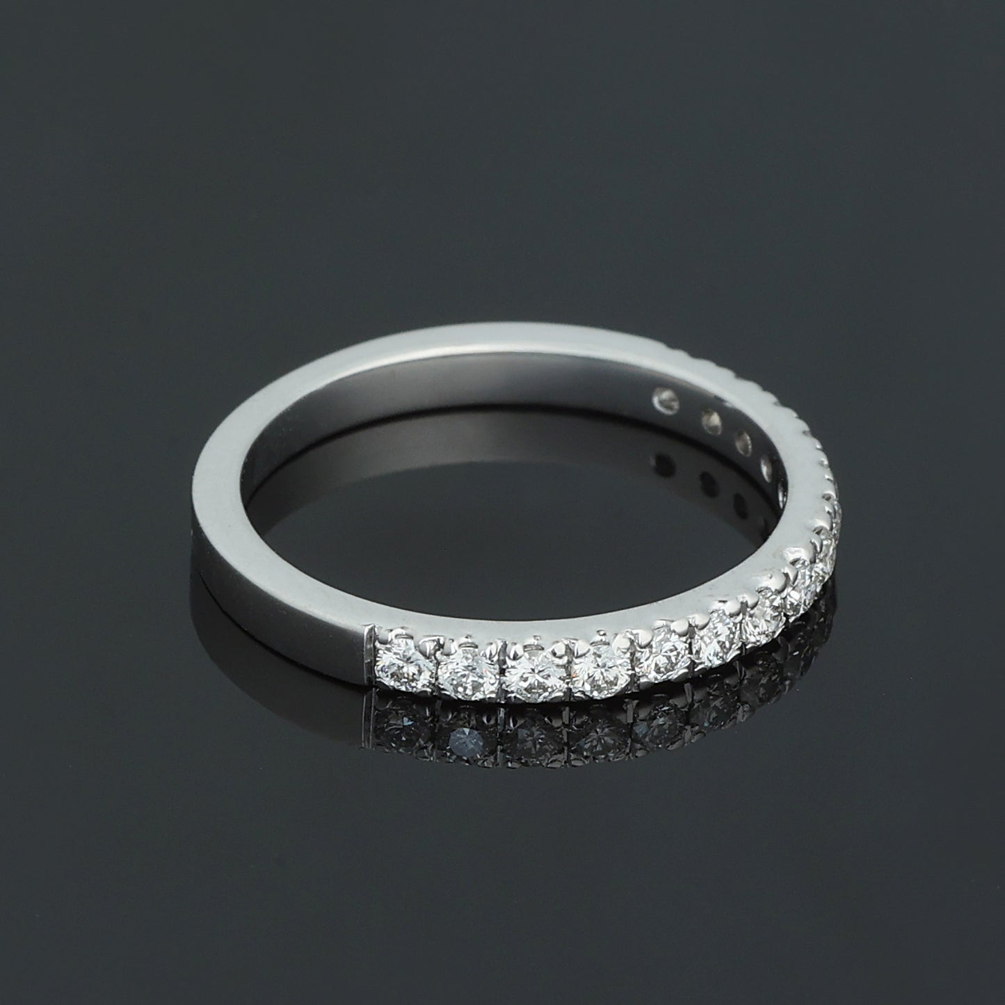 Gredzens ar Dimantiem 0.40 ct, Baltais zelts 585° (14K) 