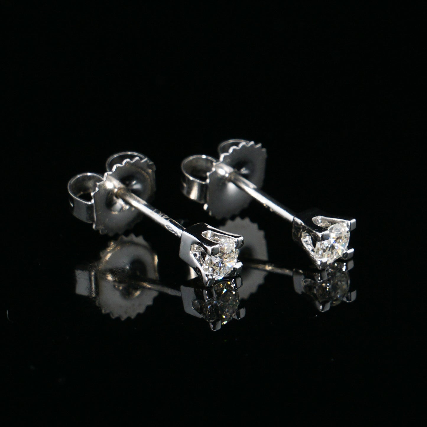 Auskari ar Dimantiem 0.30 ct, Baltais zelts 585° (14K)